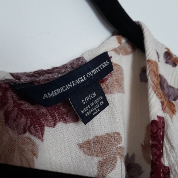 American eagle flowy boho open shoulder top - Picture 4 of 5